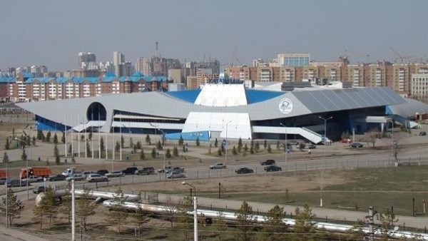 Le complexe sportif d&#039;Astana City est éclairé par des générateurs diesel EMSA